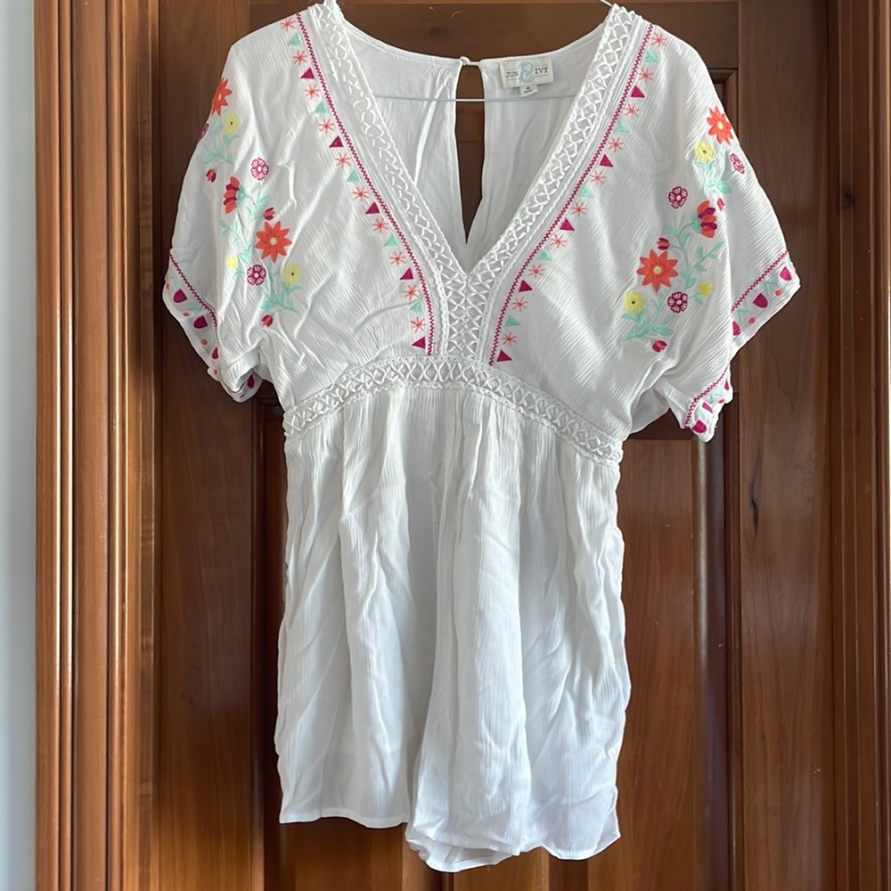 Francesca’s Romper Bathing Suit Coverup White with Floral Print Size M